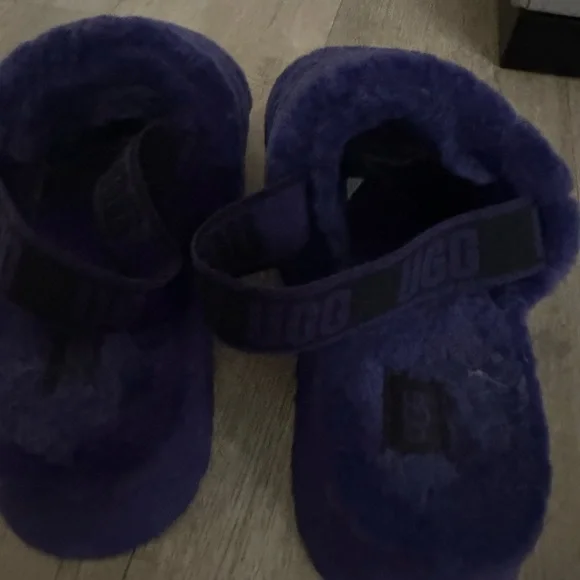 UGG Vibrant Purple Fluffy Slides - Picture 3 of 3